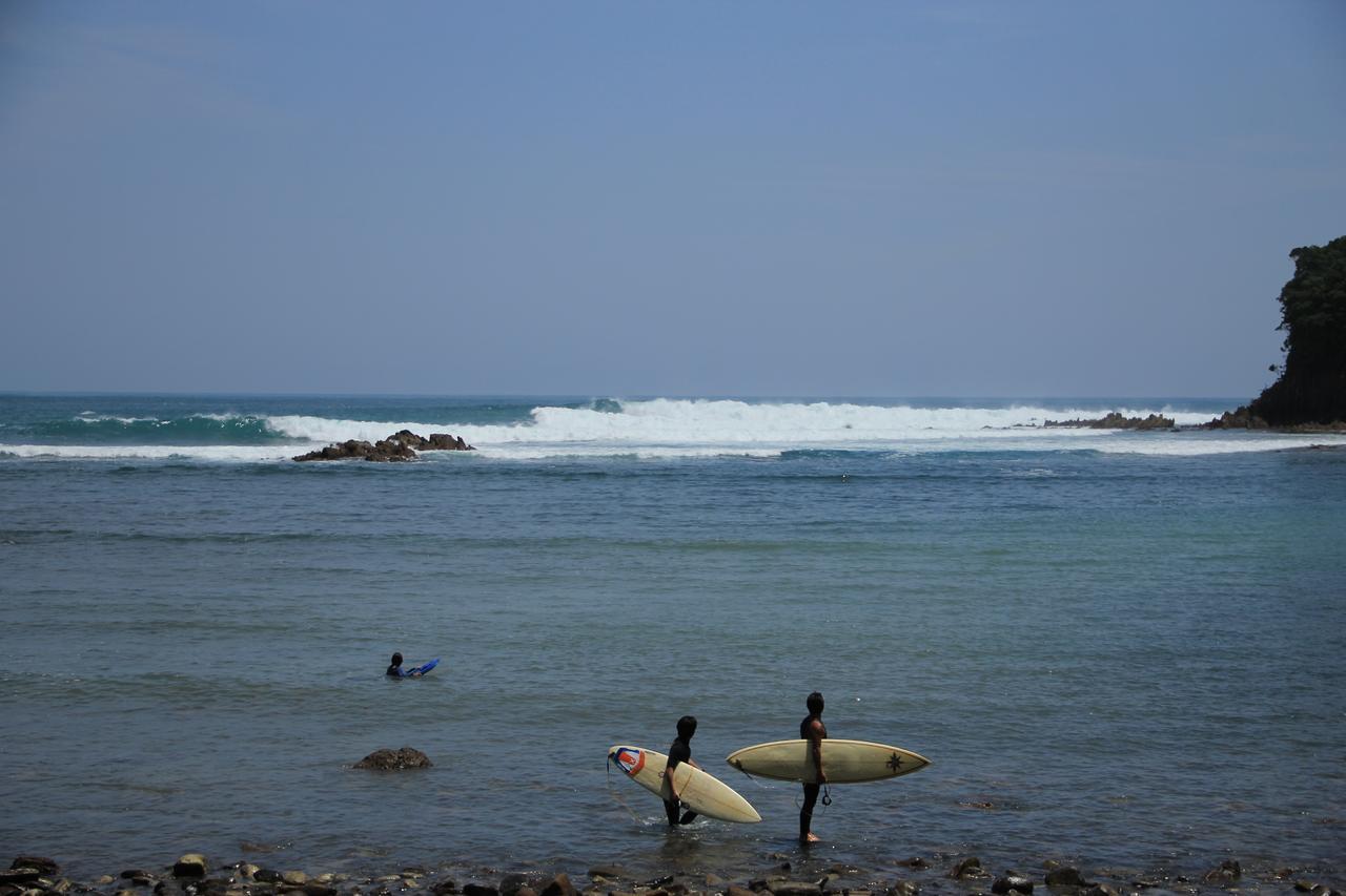 Pavilionsurf&Lodge Shishikui Eksteriør billede
